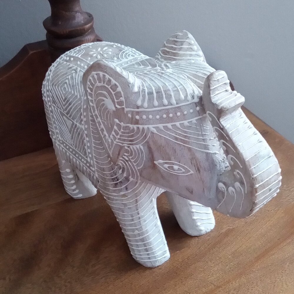 Elephant Statue - Picture 3 of 10
